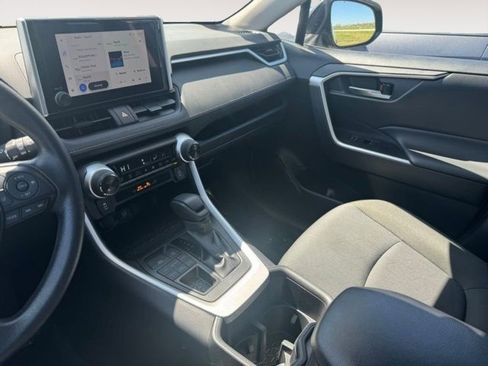 Certified 2025 Toyota RAV4 XLE AWD/4WD image 18
