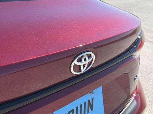 Used 2025 Toyota Corolla LE image 29