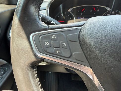 Used 2019 Chevrolet Equinox LT FWD image 14