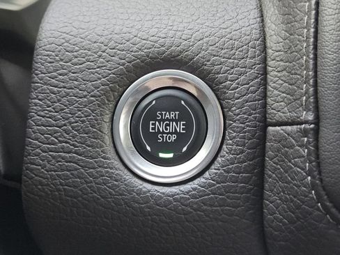 Used 2021 GMC Yukon Denali w/ Denali Premium Package AWD/4WD image 19