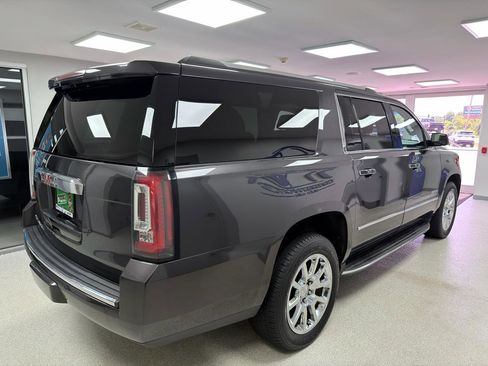 Used 2018 GMC Yukon XL Denali w/ Open Road Package AWD/4WD image 3