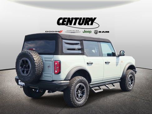 Used 2021 Ford Bronco Badlands AWD/4WD image 4