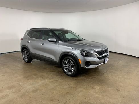 Used 2021 Kia Seltos S AWD/4WD image 5