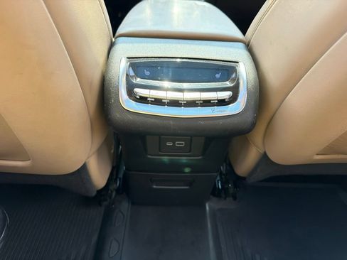Used 2021 Cadillac XT6 Premium Luxury w/ Platinum Package AWD/4WD image 18