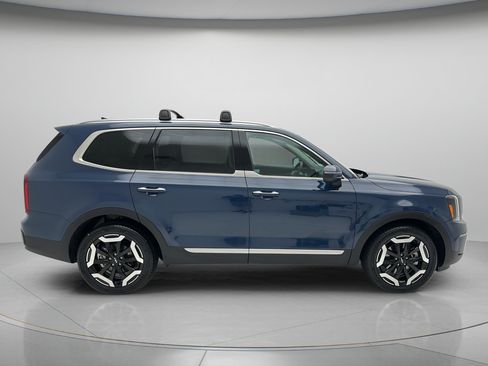 Used 2025 Kia Telluride S AWD/4WD image 4
