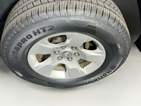 Used 2022 RAM 1500 Big Horn AWD/4WD image 28