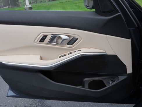 Used 2025 BMW 330i Sedan RWD image 30