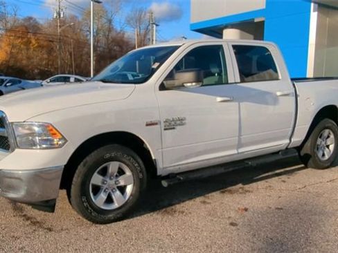 Used 2022 RAM 1500 Classic SLT w/ Electronics Convenience Group image 4