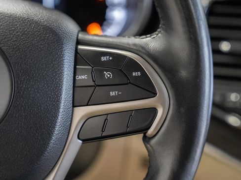 Used 2019 Jeep Grand Cherokee Limited AWD/4WD image 28