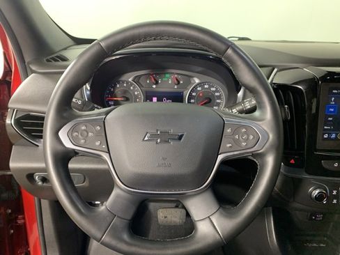 Used 2023 Chevrolet Traverse RS image 7