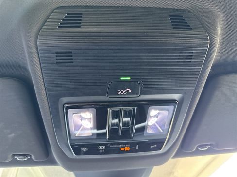 Certified 2024 Volkswagen Atlas Cross Sport SEL R-Line image 28