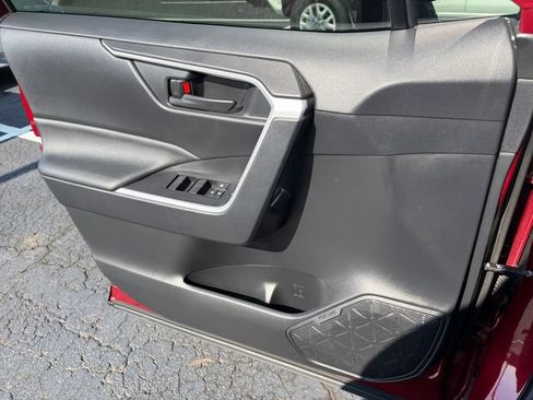 Used 2025 Toyota RAV4 LE AWD/4WD image 13