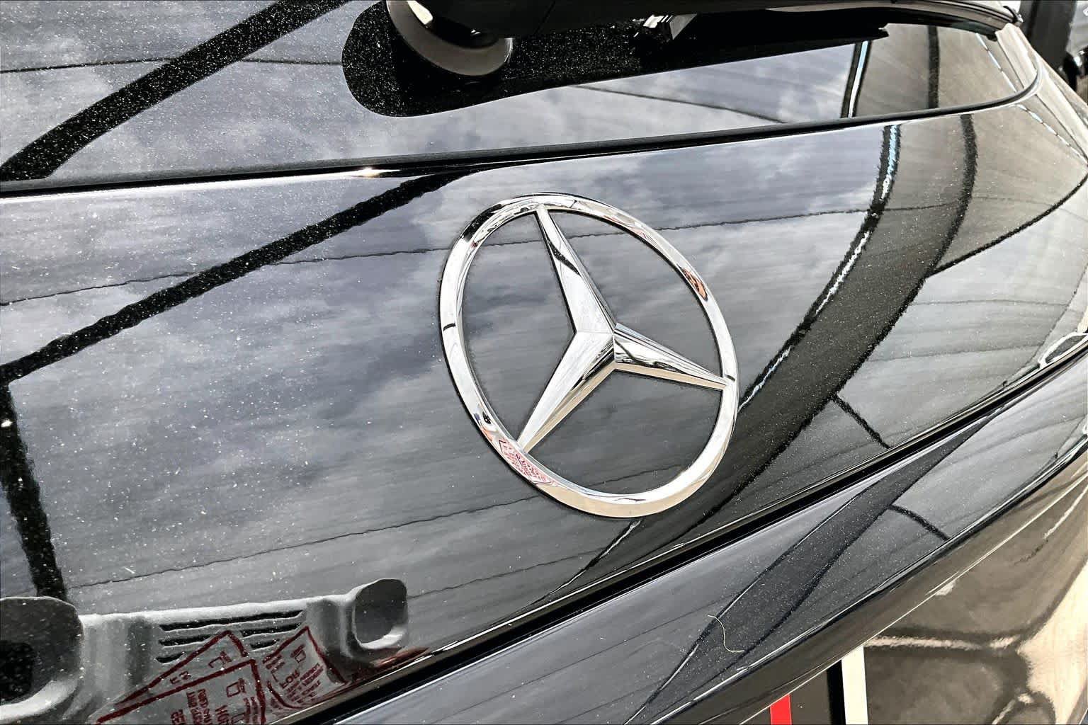Used 2024 Mercedes-Benz GLC 300 4MATIC image 10
