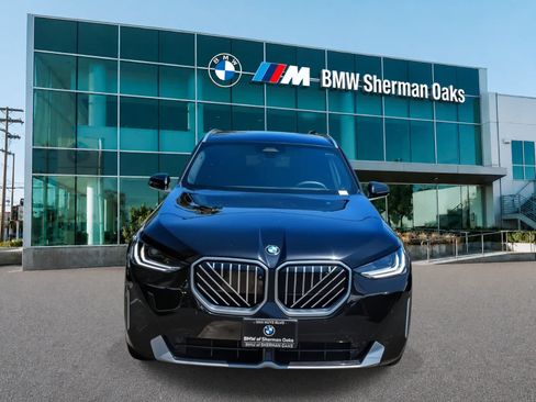 Used 2026 BMW X3 xDrive30i w/ Premium Package AWD/4WD image 2