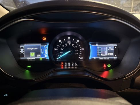 Used 2019 Ford Fusion SE image 19