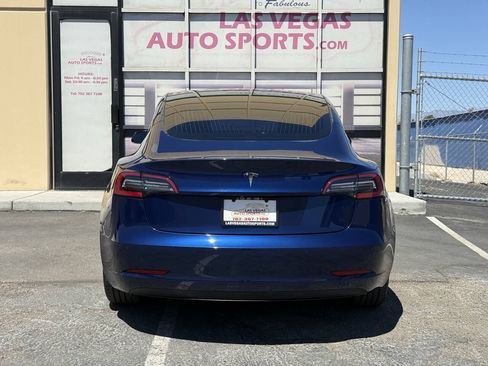 Used 2018 Tesla Model 3 Mid Range RWD image 8