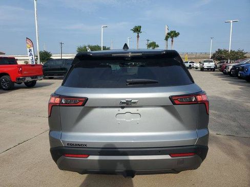 New 2026 Chevrolet Equinox LT FWD image 6