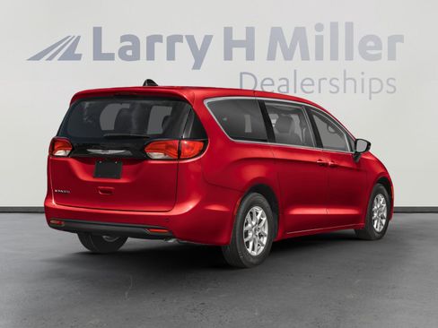 New 2026 Chrysler Voyager LX image 2