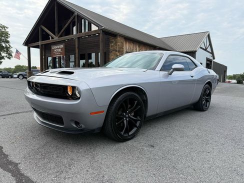 Used 2018 Dodge Challenger SXT w/ Blacktop Package RWD image 2