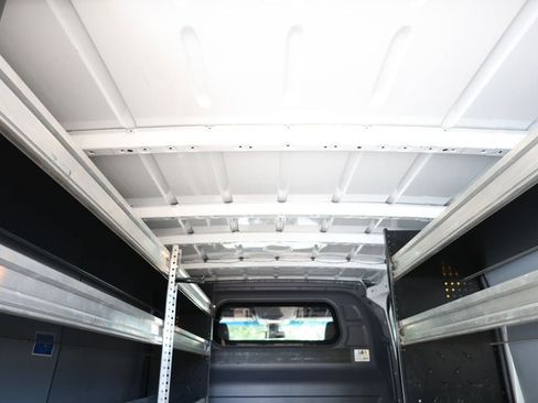 Used 2023 Mercedes-Benz Sprinter 2500 image 29