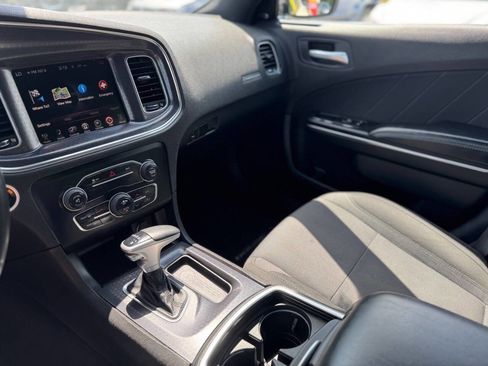 Used 2016 Dodge Charger SXT image 26