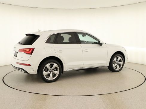 Used 2021 Audi Q5 Prestige w/ Prestige Package AWD/4WD image 7