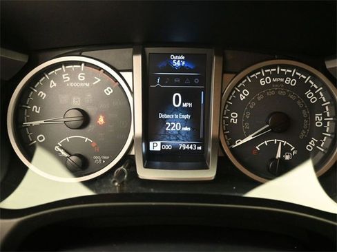 Used 2017 Toyota Tacoma SR5 image 12