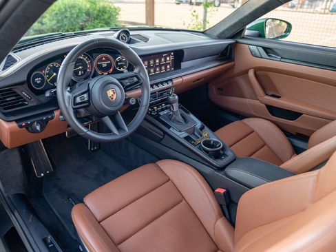 Certified 2022 Porsche 911 GT3 RWD image 4
