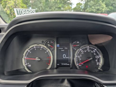 Used 2020 Toyota 4Runner Venture AWD/4WD image 23