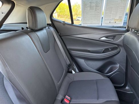 Used 2025 Buick Encore GX Preferred AWD/4WD image 36