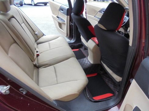 Used 2015 Honda Accord LX image 12