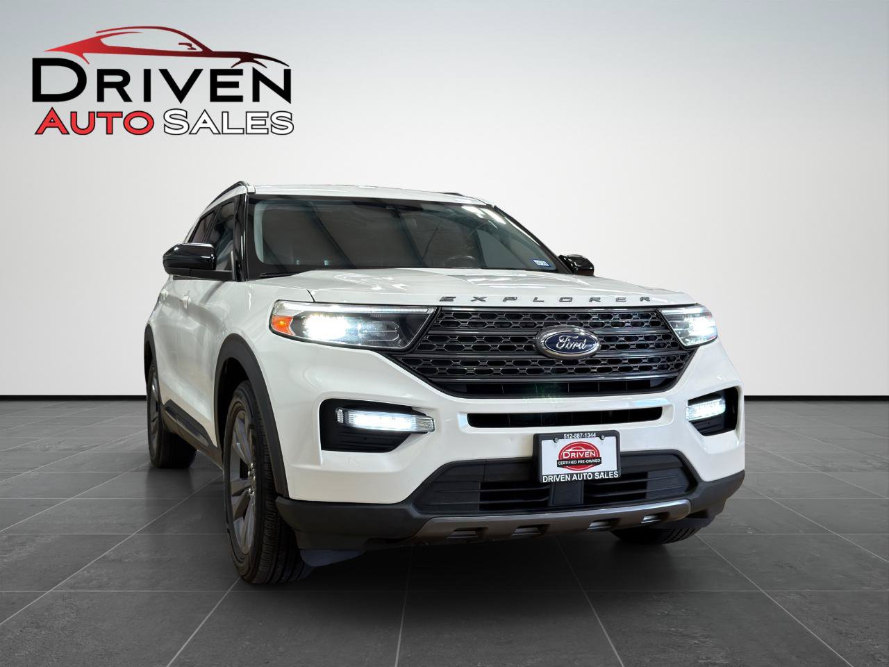 Used 2022 Ford Explorer XLT w/ Equipment Group 202A RWD image 7