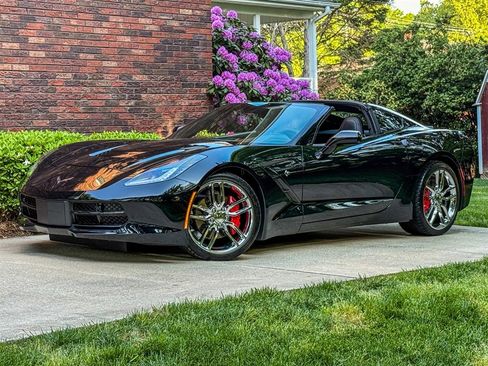 Used 2018 Chevrolet Corvette Stingray Coupe w/ 2LT Preferred Equipment Group image 14