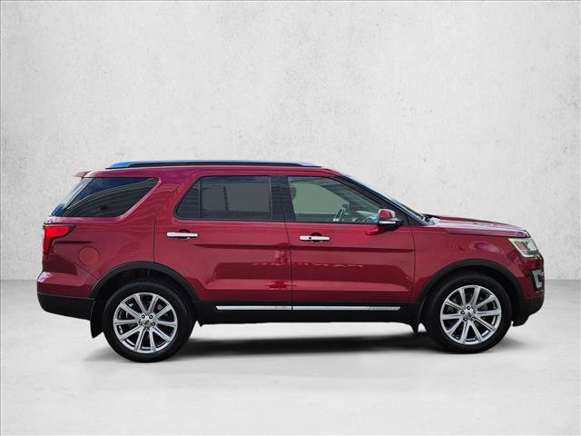Used 2017 Ford Explorer Limited w/ Equipment Group 301A AWD/4WD image 4