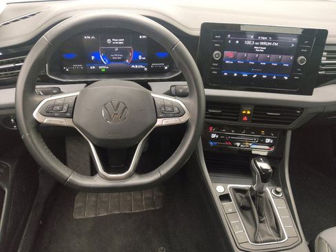 Used 2025 Volkswagen Jetta SE image 22