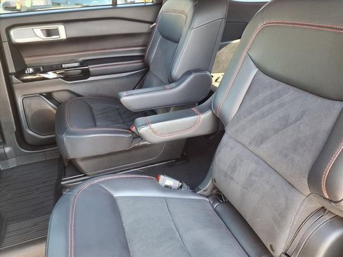 Used 2023 Ford Explorer ST-Line w/ Class IV Trailer Tow Package image 7