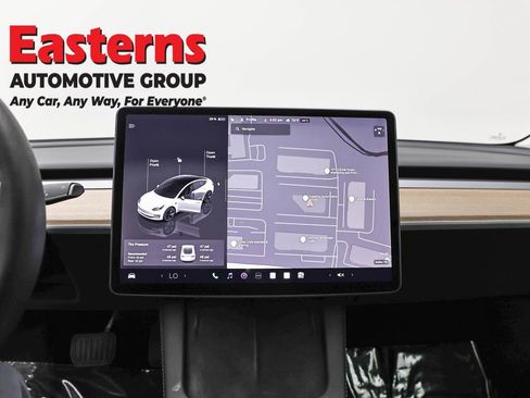 Used 2023 Tesla Model 3 Standard Range image 12