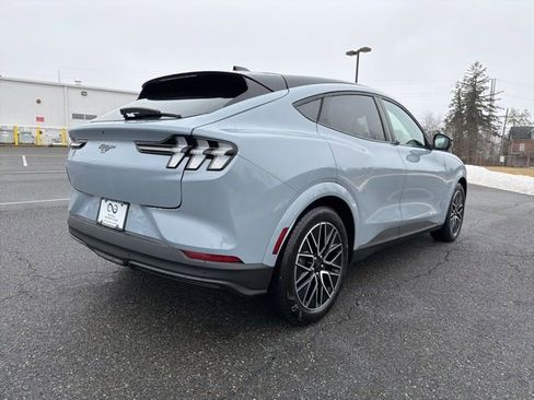 Used 2025 Ford Mustang Mach-E Premium image 9