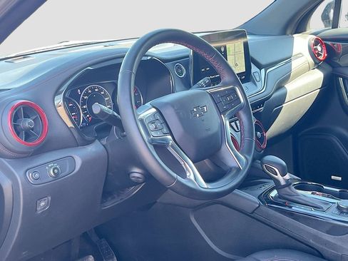 Used 2023 Chevrolet Blazer RS w/ Enhanced Convenience Package FWD image 9