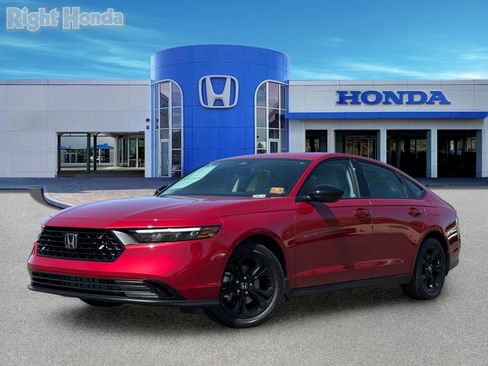 Certified 2025 Honda Accord SE image 2