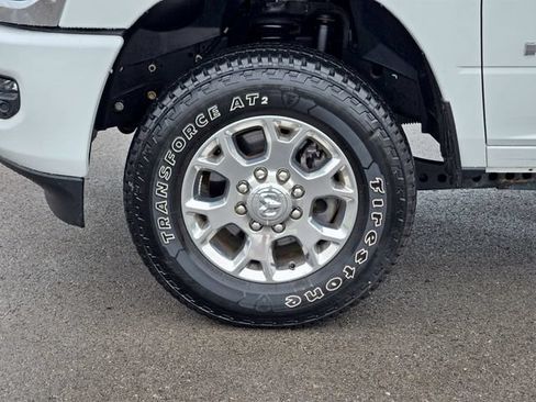 Used 2024 RAM 2500 Laramie AWD/4WD image 12