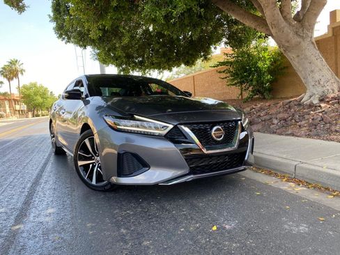 Used 2022 Nissan Maxima SV w/ Floor Mat Group FWD image 2