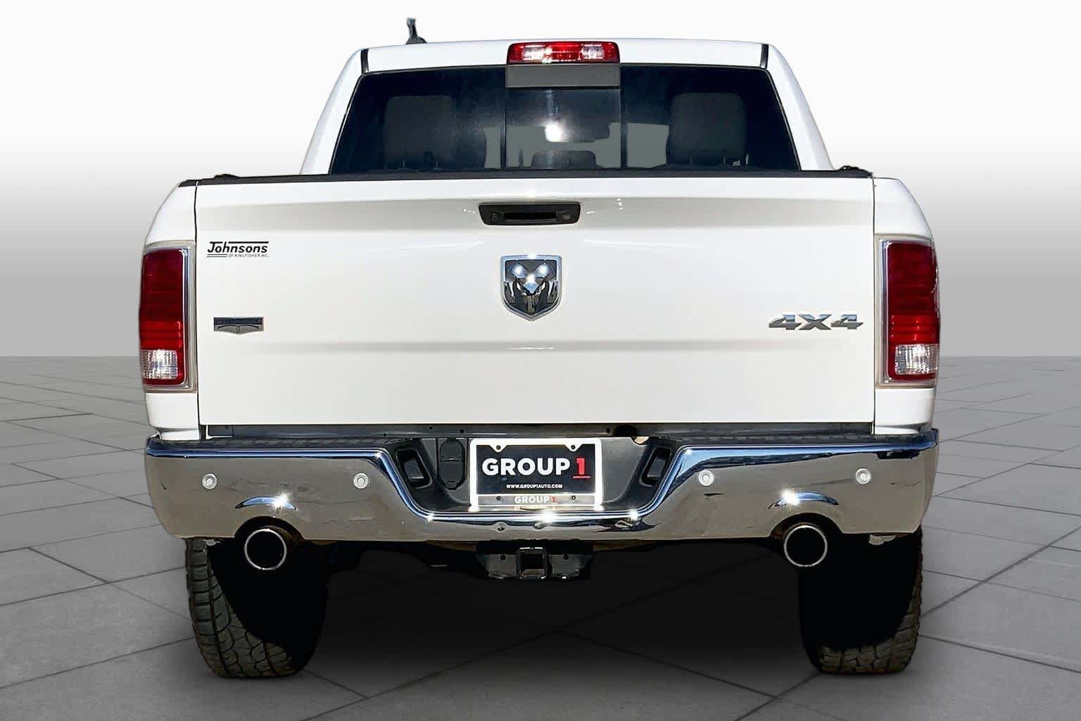 Used 2017 RAM 1500 Laramie w/ Convenience Group AWD/4WD image 5