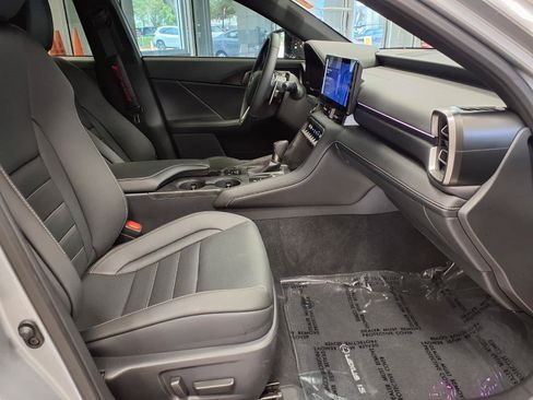 Used 2026 Lexus IS 350 F Sport w/ Technology Package RWD image 10