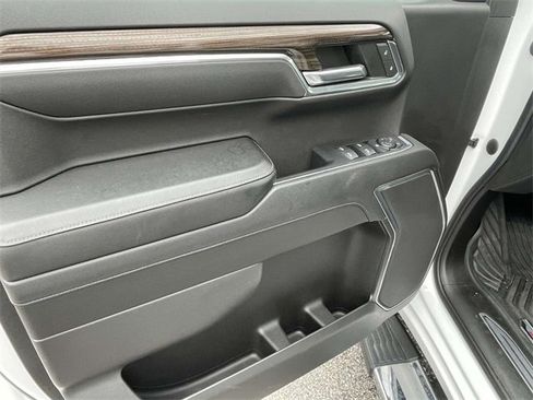 Used 2023 Chevrolet Silverado 1500 RST image 15