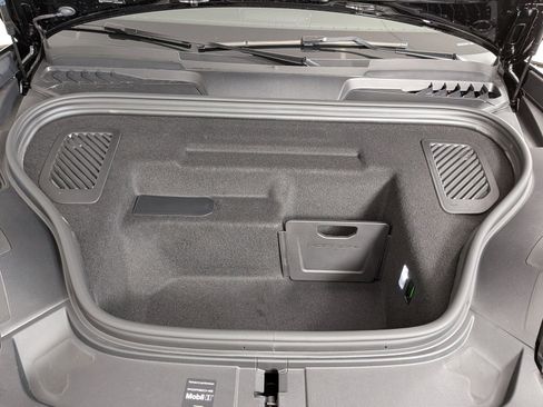 New 2026 Porsche Macan 4S Electric AWD/4WD image 26