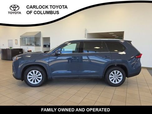 Used 2024 Toyota Grand Highlander AWD image 2