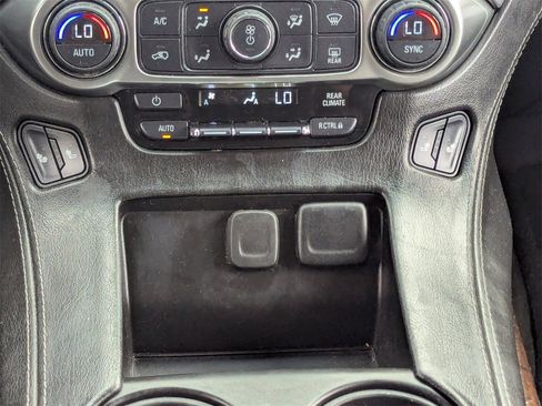 Used 2016 Chevrolet Suburban LT image 22