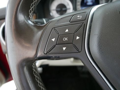 Used 2013 Mercedes-Benz GLK 350 4MATIC image 27