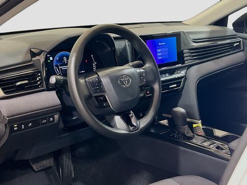 Used 2025 Toyota Camry LE w/ Convenience Package FWD image 7